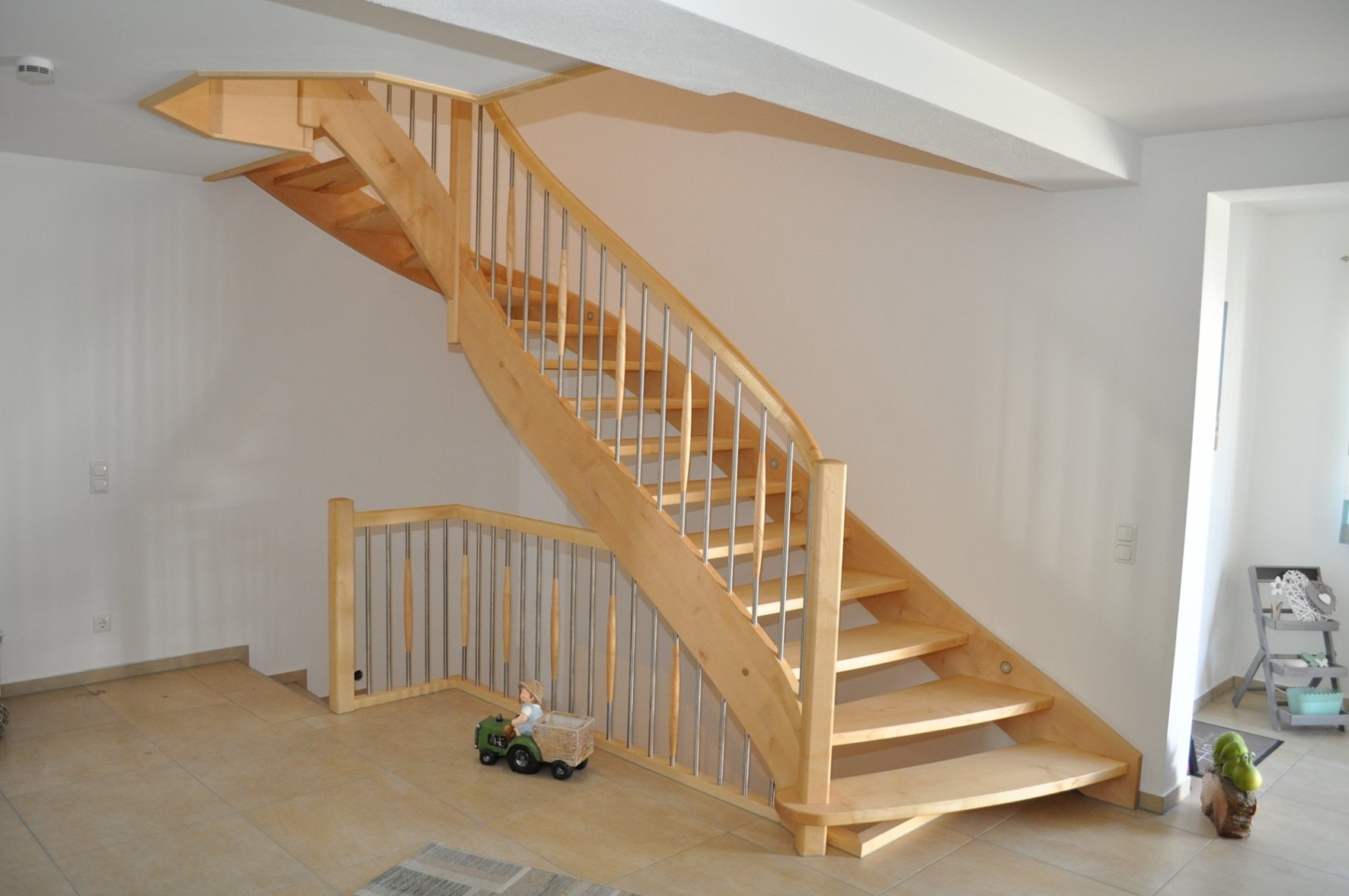 Schreinerei Strotzer Qualitätsarbeit bei Ihrer Massivholztrepp